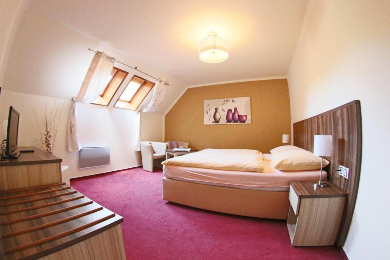 Koruna Hotel 3*
